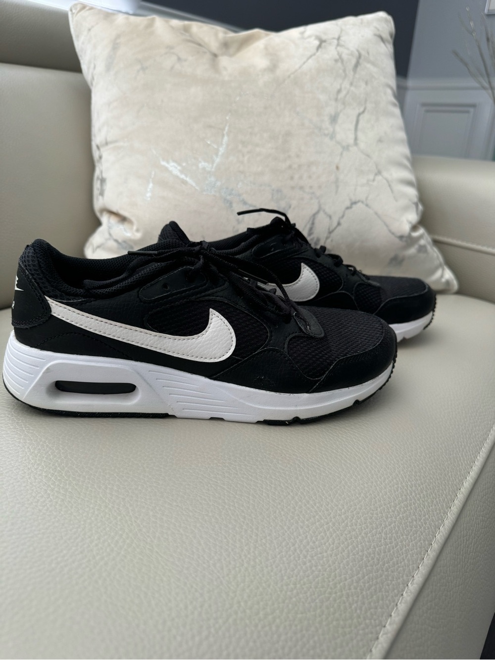 Nike Black and White Low-Top Athletic Sneakers